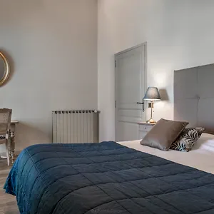 https://la-magnaneraie.fr-provencehotel.com
