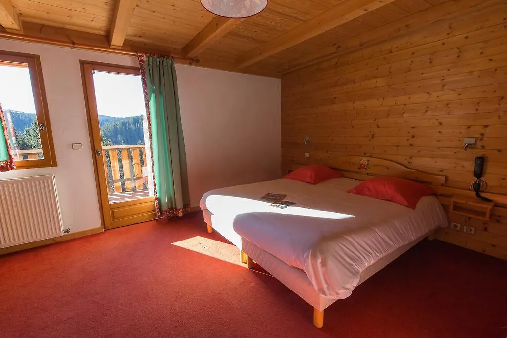 Hotel Le Tetras نوتر دام دو بيلكومبيه
