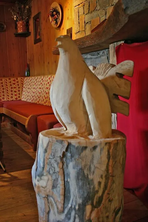 **  Hotel Le Tetras نوتر دام دو بيلكومبيه فرنسا