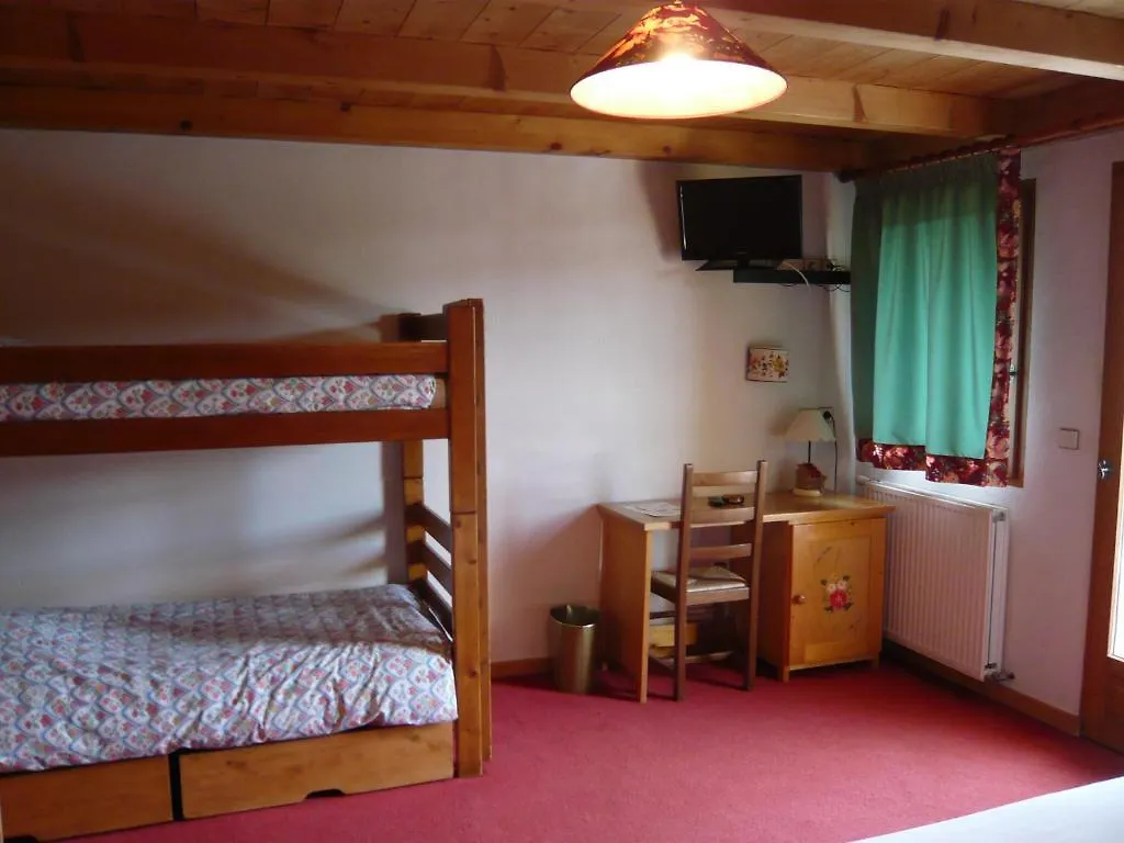 Hotel Le Tetras نوتر دام دو بيلكومبيه