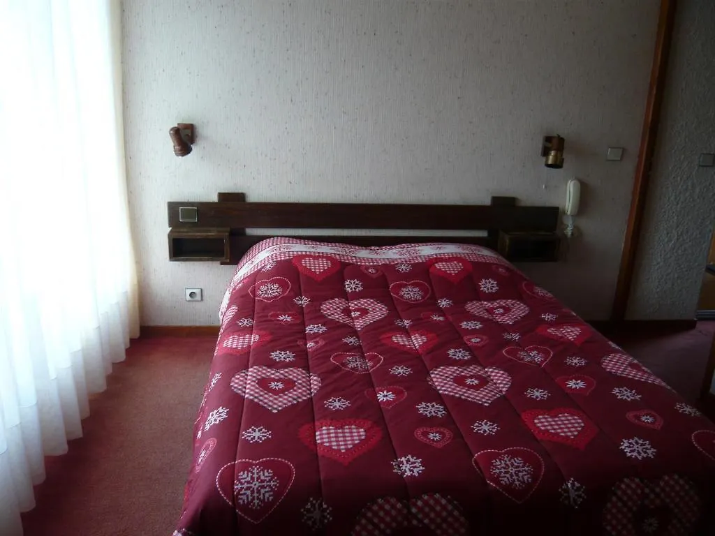 Hotel Le Tetras نوتر دام دو بيلكومبيه فرنسا